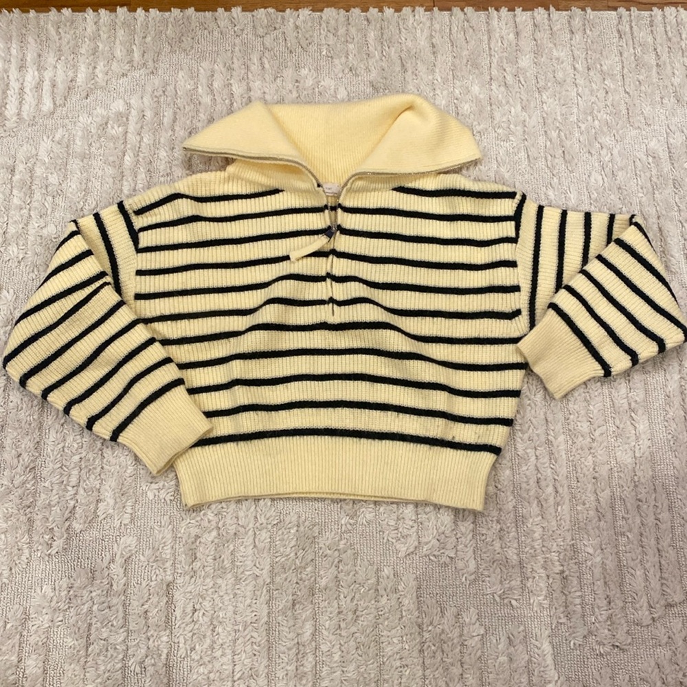 OAK + FORT Yellow and Black Striped Sweater